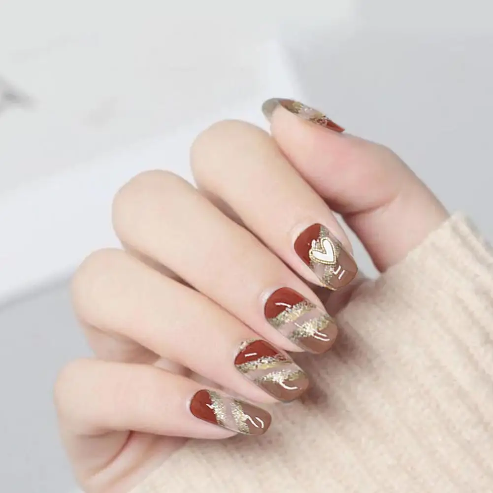 

1 Набор искусственных ногтей Блестящий Полный чехол с клеем Сделай Сам потрясающий визуальный эффект осень зима карамельный шоколад сердце...