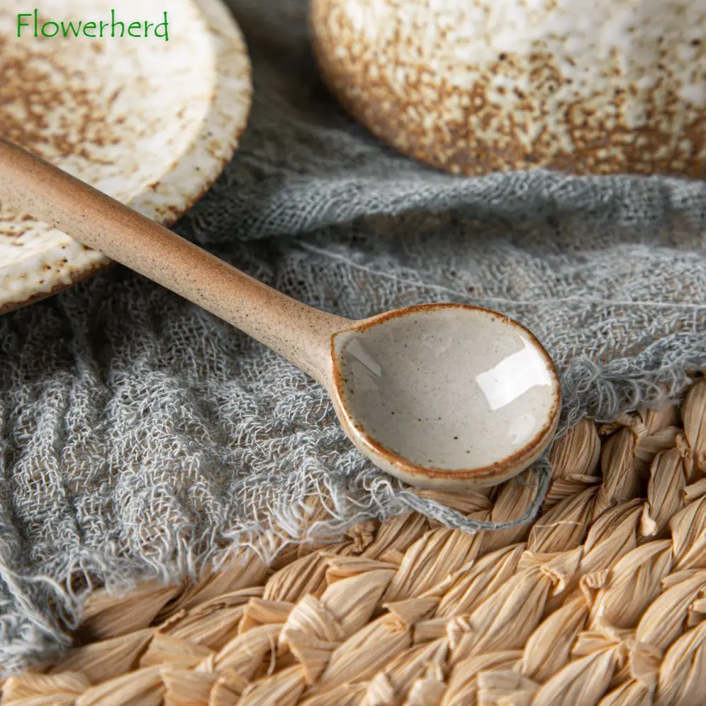 Ложка для кофе в японском стиле ретро выдавливаемая вручную керамическая ложка с