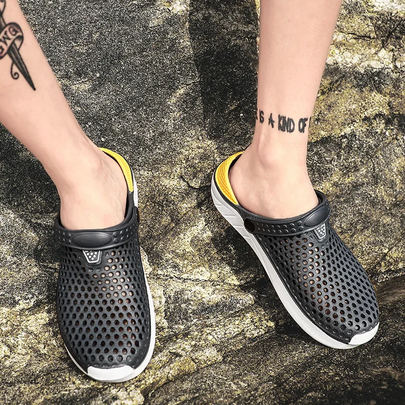 Summer men's sandals Women's Slippers Breathable Lightweight Beach Sandals Quick Dry Casual Home Slippers Couple Shoes