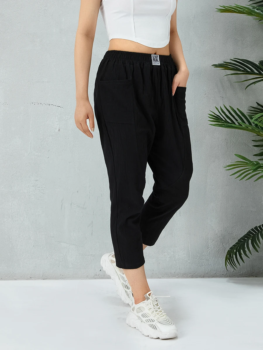 Louatui Casual Summer Pull On Capri Pants for Women with Pockets Elastic Waist Cropped Pants (Black M)