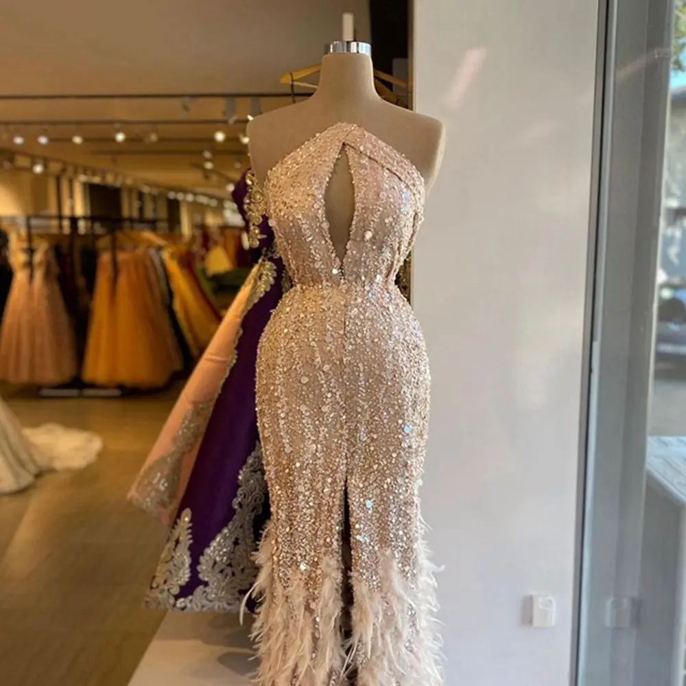 

Роскошные Выпускные платья из бисера без бретелек с перьями женский вечерний Халат