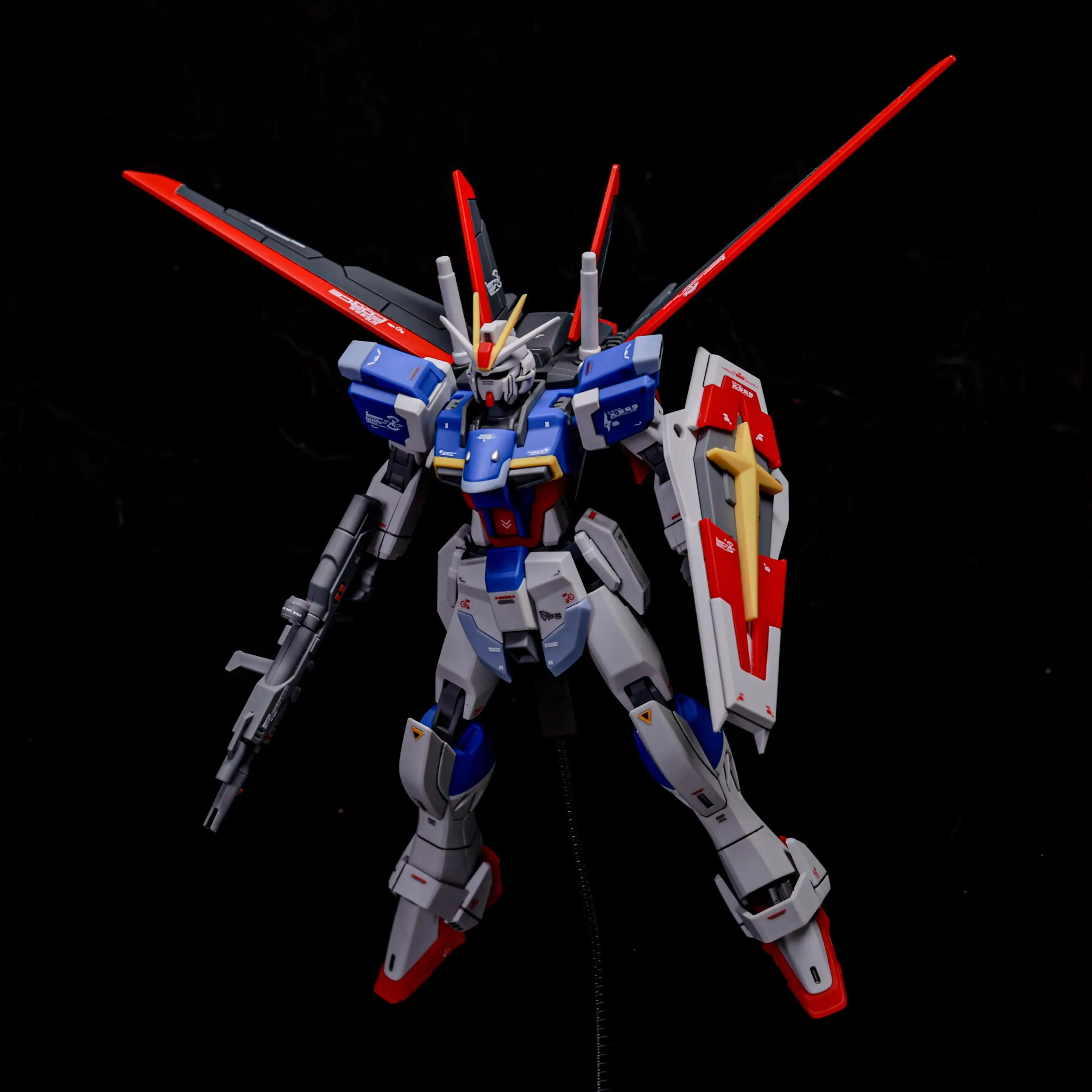 Bandai 1/144 HG ZGMF-X56S 198-STAR Мобильный Костюм Gundam Model Kit - Коллекционная Декоративная