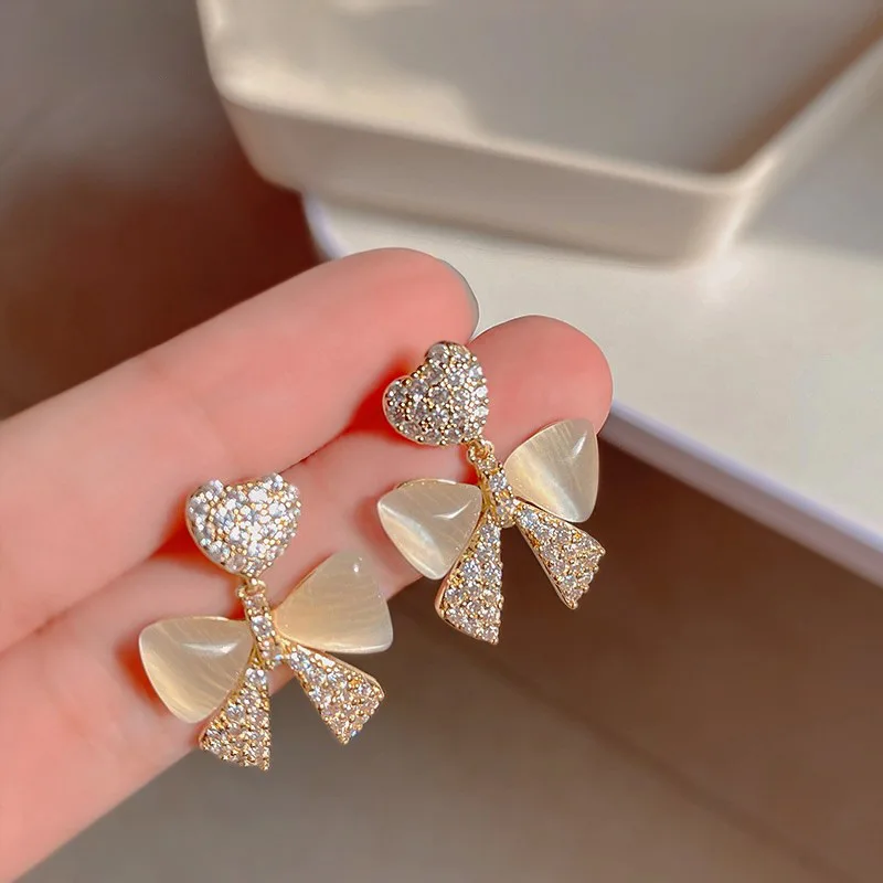

2022 New Exquisite Full Rhinestone Bow Love Peach Earrings Women Personality Fashion Opal Earrings Wedding Jewelry Birthday Gift