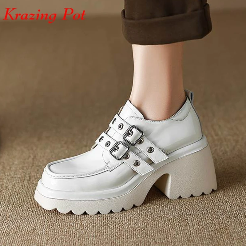 

Krazing Pot New Genuine Leather Thick Bottom Autumn Round Toe Thick High Heels Metal Buckle Fasteners Rivets Leisure Women Pumps