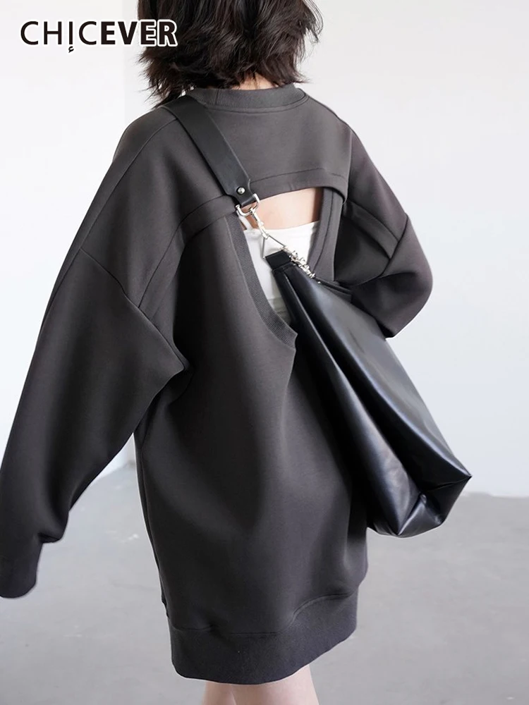 

CHICEVER Minimalist Sweatshirt For Women Round Neck Long Sleeve Hollow Out Back Chic Style Sweatshirts Female Autumn Clothing