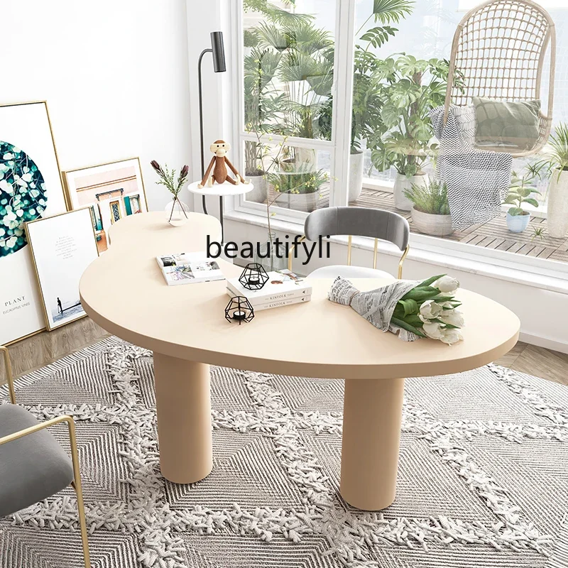 Скандинавский стол из цельного дерева