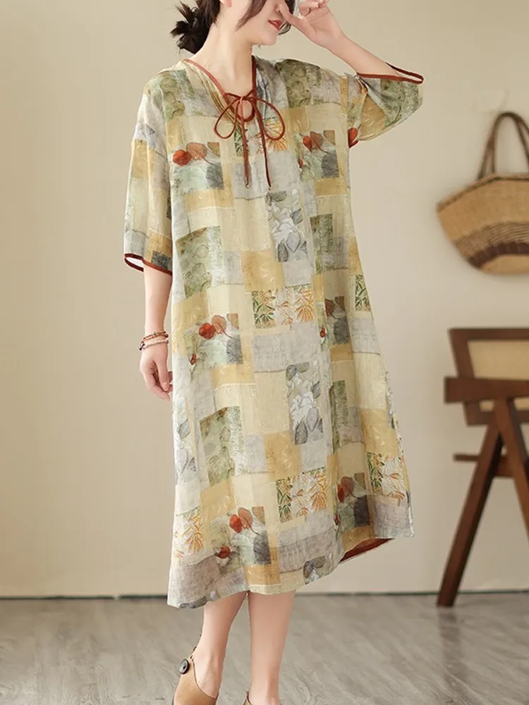 

Платье женское хлопково-льняное средней длины с коротким рукавом и принтом