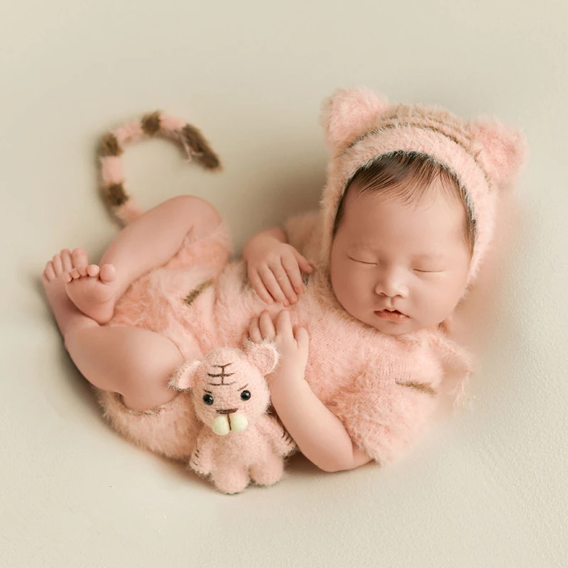 ❤️Newborn Photography Clothing Tiger Hat+Jumpsuit+Doll 3Pcs/set Studio Baby Photo Props Accessories Infant Shoot Knit Clothes