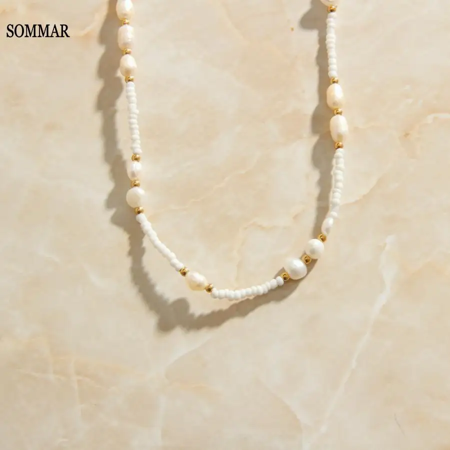 

SOMMAR Vintage Love Gold Plated Maiden necklaces Freshwater pearl splicing glass bead necklace maxi necklace bone