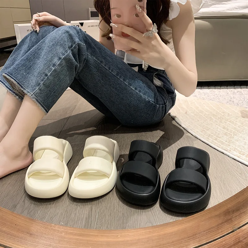 

Summer 2023 New High end Fashion Versatile Treading Feet Thick Sole Slippers for Women's Outwear Slippers sandals shoes