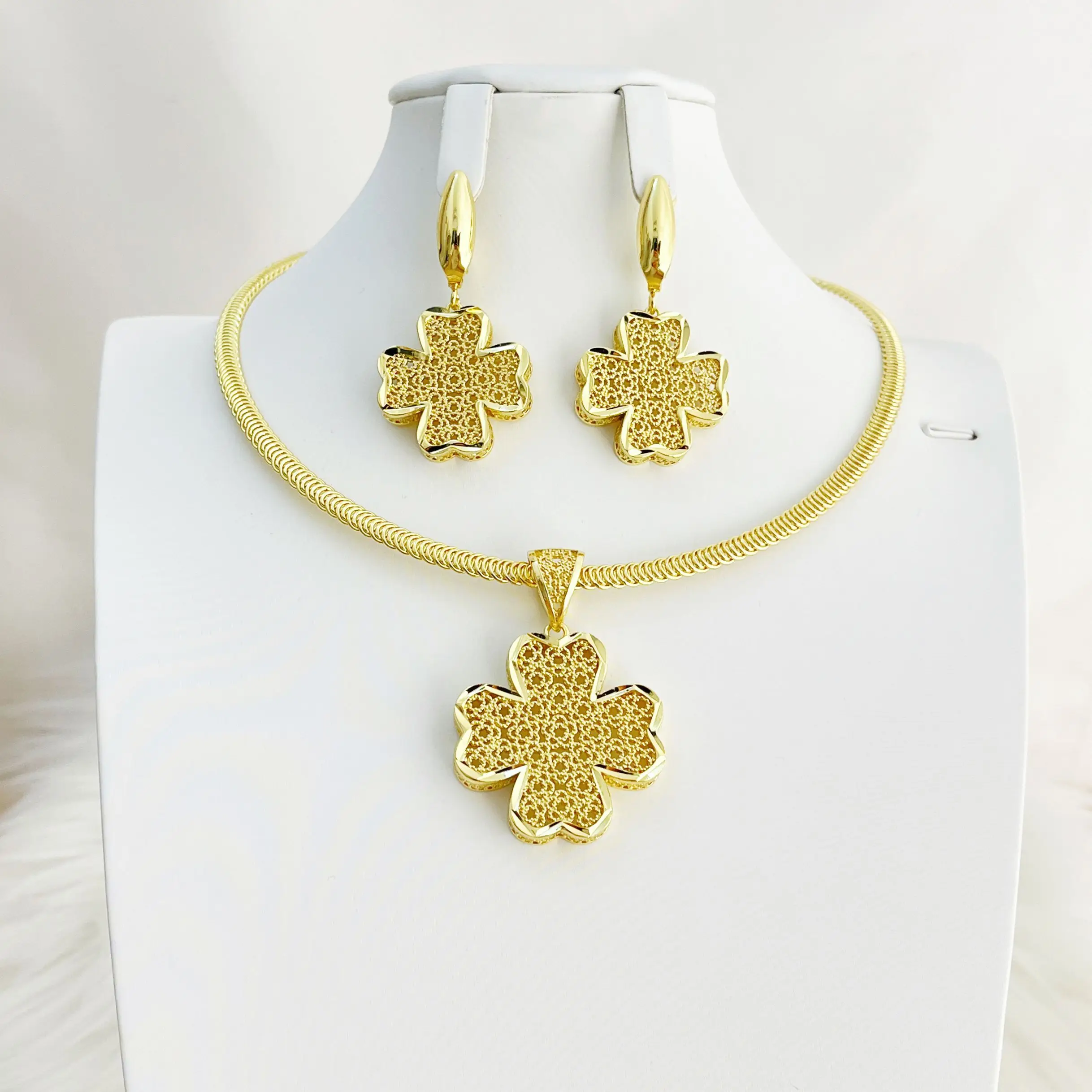 

Dubai Necklace Earring Set Gold Colour Plated Jewelry Party Anniversary Wedding Banquet Fashion Classic Style