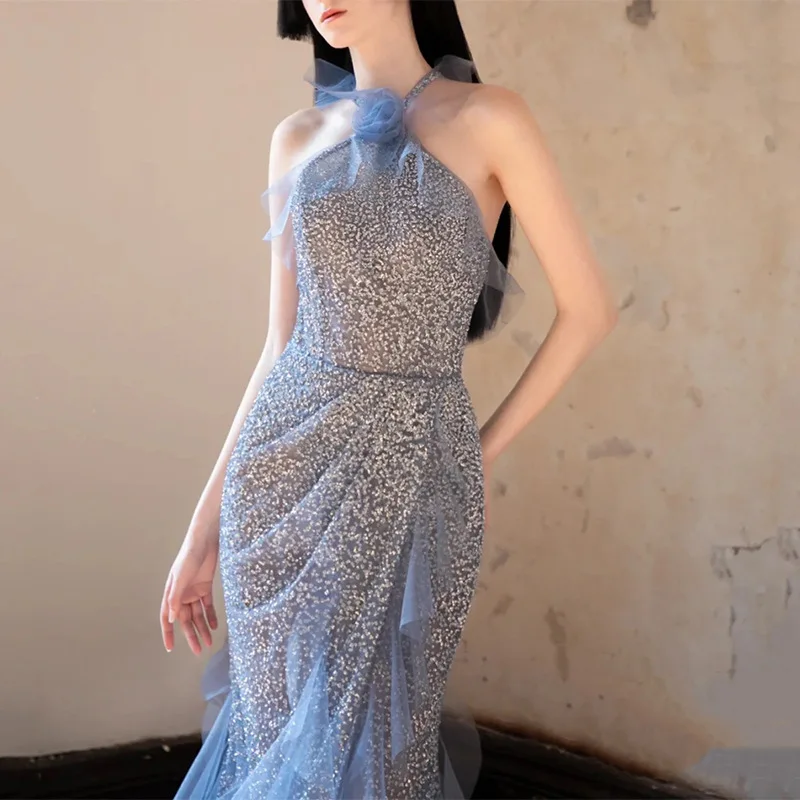 

Женское Изысканное вечернее платье с разрезами по бокам