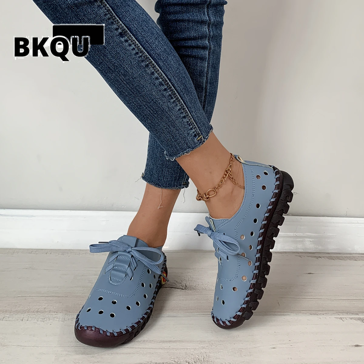 

New Women Casual Lace Up Split Leather Hollow Moccasins Loafer Shoes est Designer Woman Flats Breathable Sew Oxford Sneakers