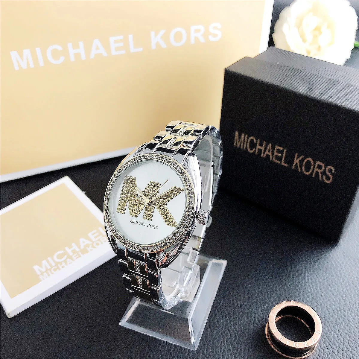 Фото Совершенно новая модная сумка Michael Kors MK с кристаллами в виде букв, розовая, стильная и индивидуальная женская сумка. №3