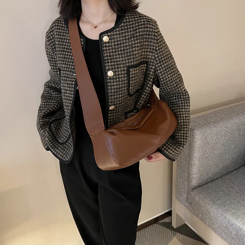 

French Niche Design Women's Bag 2022 New Retro High-quality Texture Underarm Bag Simple and Versatile One-shoulder Crossbody Bag
