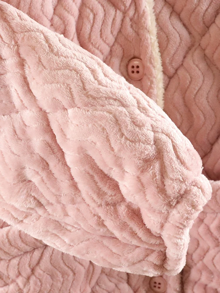 Зимняя ночная рубашка женский халат однотонный длинный трехслойный утолщенный