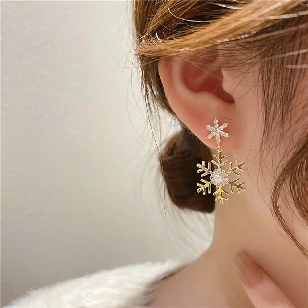 

Pearl snowflake bell earrings Christmas rhinestone earrings drop earrings Christmas gifts jewelry girl light luxury temperament