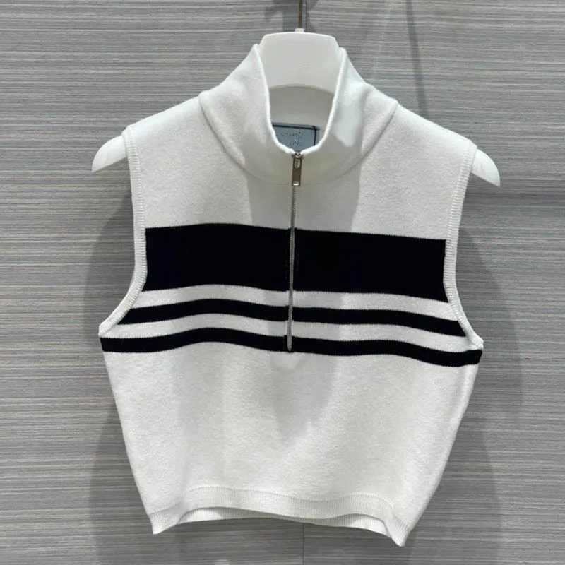 

22 Spring Sleeveless Knitted Sweater Women Designer Vintage Zipper Stand Collar Polo Shirts Slim Black White Striped Short Vest