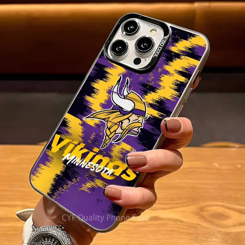 Фото Чехол для телефона Football Team M-Minnesota-V-Vikings для Apple 11, 12, 13, 14, 15, 16 Pro Max Plus, защитный чехол для телефона №1
