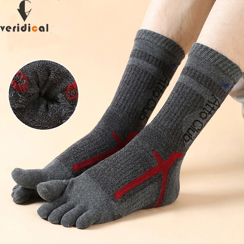 

3 Pairs Man Sport Toe Terry Socks Long Cotton Compression Towel Bottom Bike Run Outdoor Basketball 5 Finger Calf socks Damping