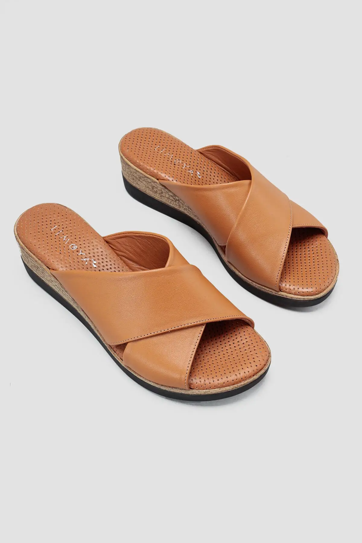 

Women Tan Genuine Leather Deidre Cross Strappy Slippers