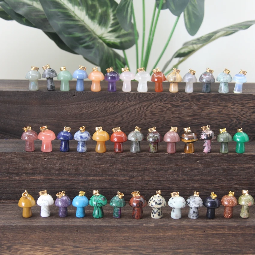 

Камни-грибы из драгоценного камня