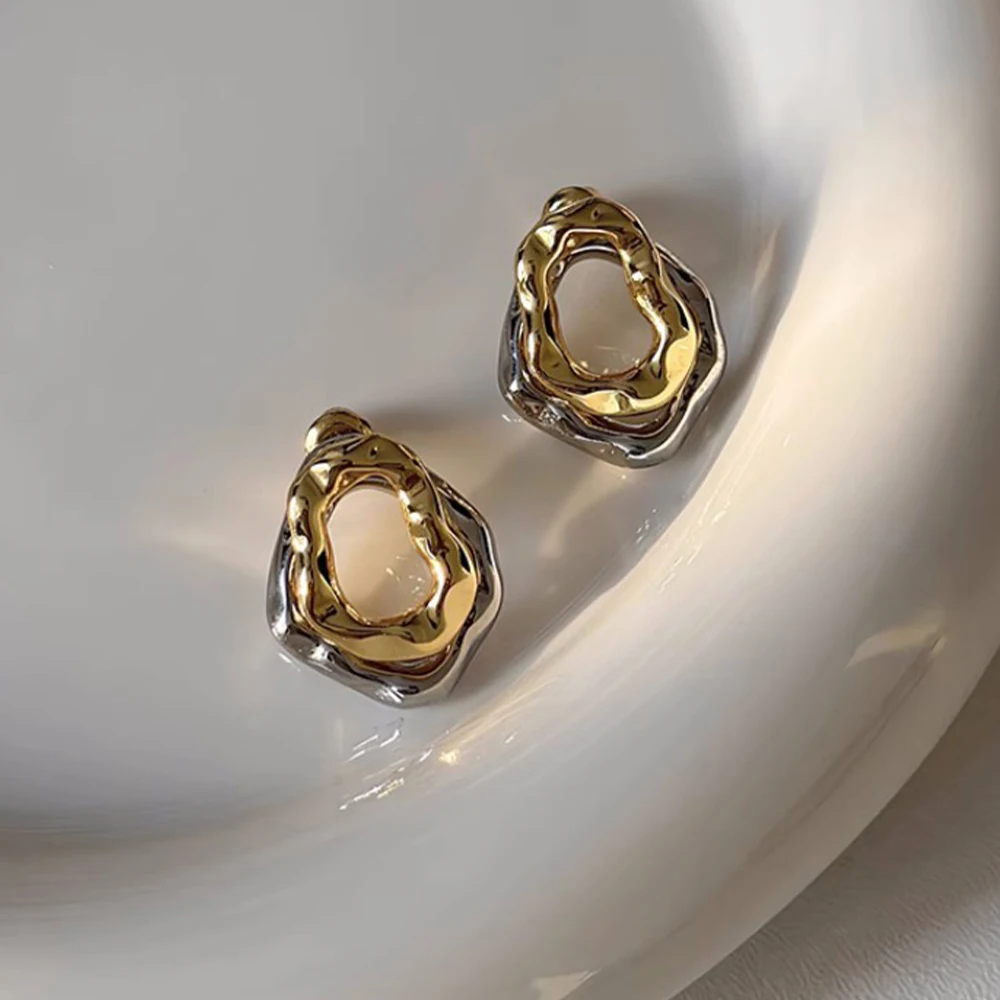 Минималистичные серьги-гвоздики золотого серебряного цвета с геометрическим