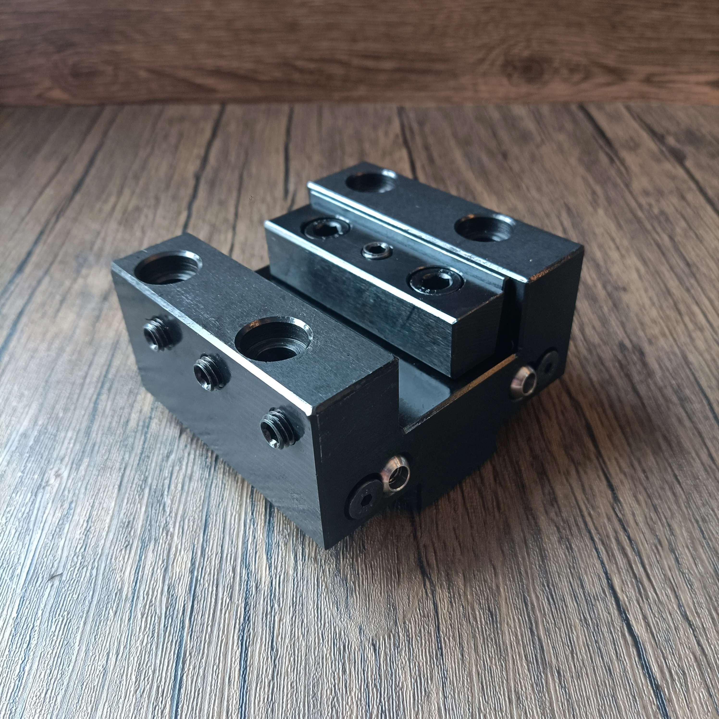 Держатель инструмента с фиксированным торцом для сервоприводной башни Hardinge CNC