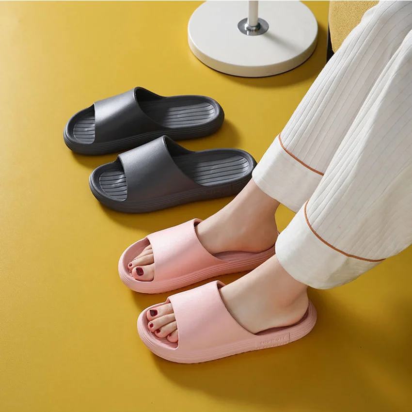 Women Slippers Cloud Summer Beach Slides Indoor Soft Sole Non Slip Sandals Men Male Ladies Home Flat Shoes Female flip flops