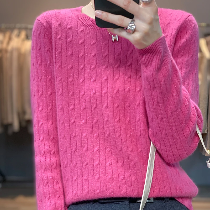 Новый кашемировый свитер с круглым вырезом и ярким шелковым свитером осенью