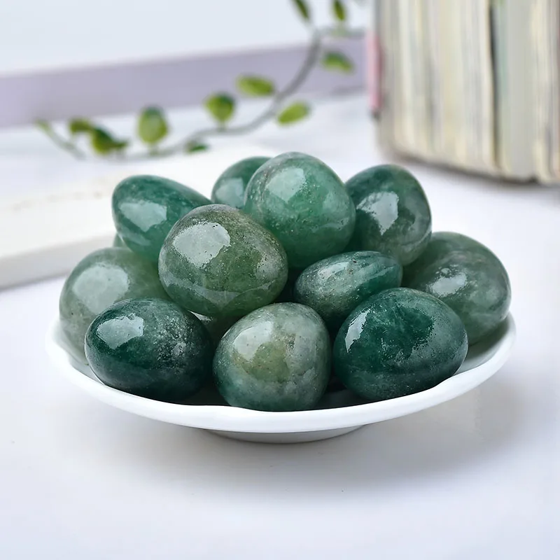 

Натуральный зеленый кварцевый кристалл 100г STONE BROTHERS