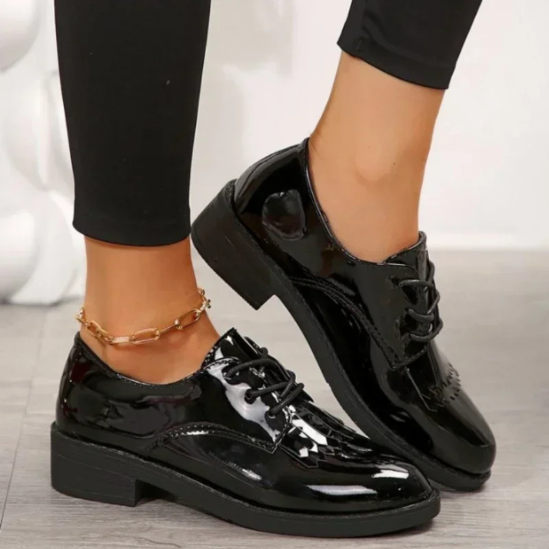 Женские туфли на шнуровке осенние туфли-лодочки с круглым носком однотонные