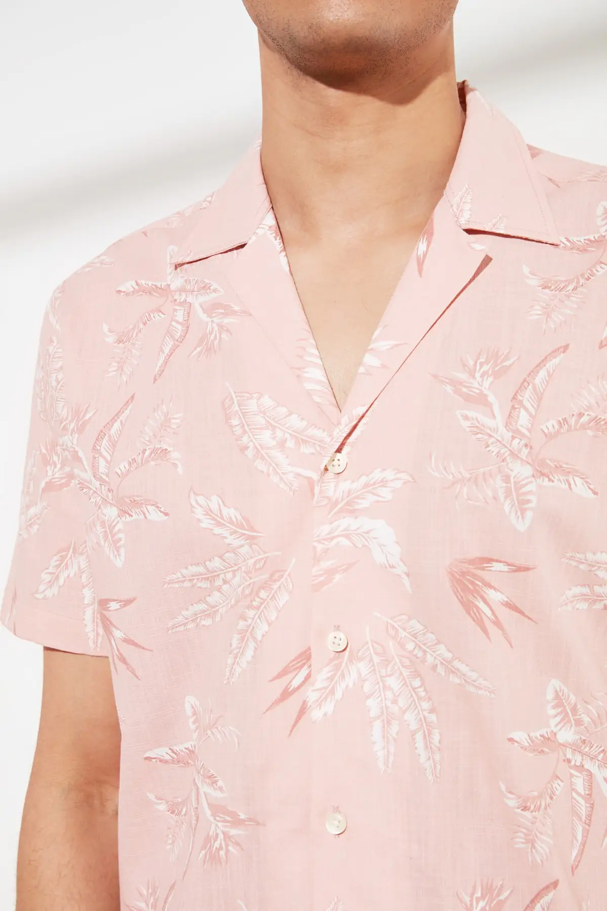 

Trendyol Men 'S Regular Fit Short Sleeve Apa Collar Printed Shirt TMNSS21GO0110