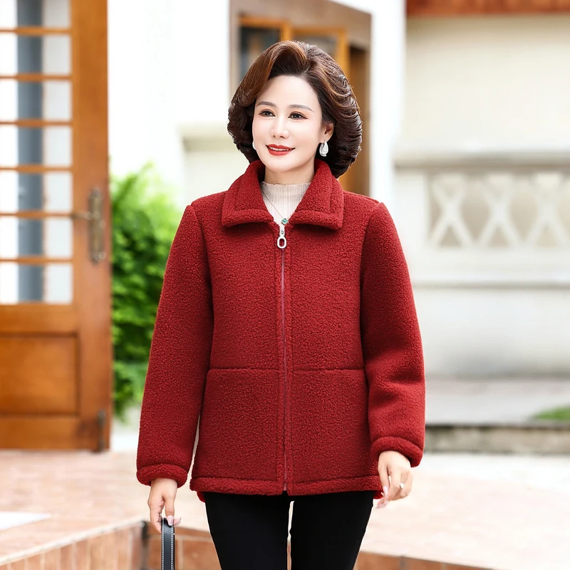 

Женская зимняя куртка из плотного флиса с имитацией меха ягненка