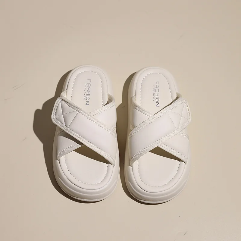 Women Slippers 2023 New Beach Slippers Fashion Off White Open Toe Flat Casual Flip Flops Slides Summer Outwear Ladies Slipper