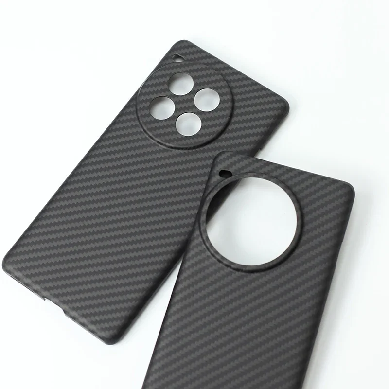 Чехол из углеродного волокна для OnePlus Ace 3 Pro с защитой от падения