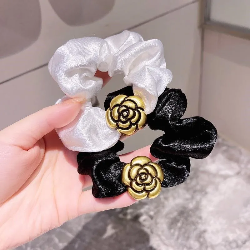 

Резинка для волос с цветами в стиле ретро, металлическая французская эластичная лента для волос, шелковая ткань в современном стиле, Шикарн...