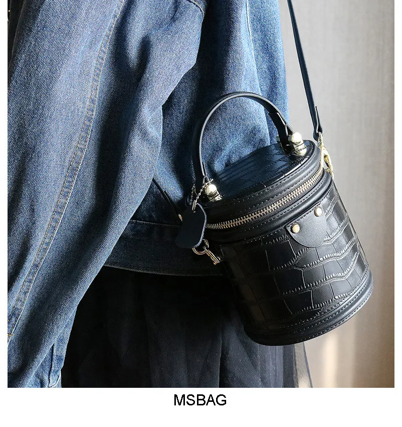 

Leather women's bag 2022 Korean version round high-grade Box Bag Fashion portable women's Python skin Bucket Bag
