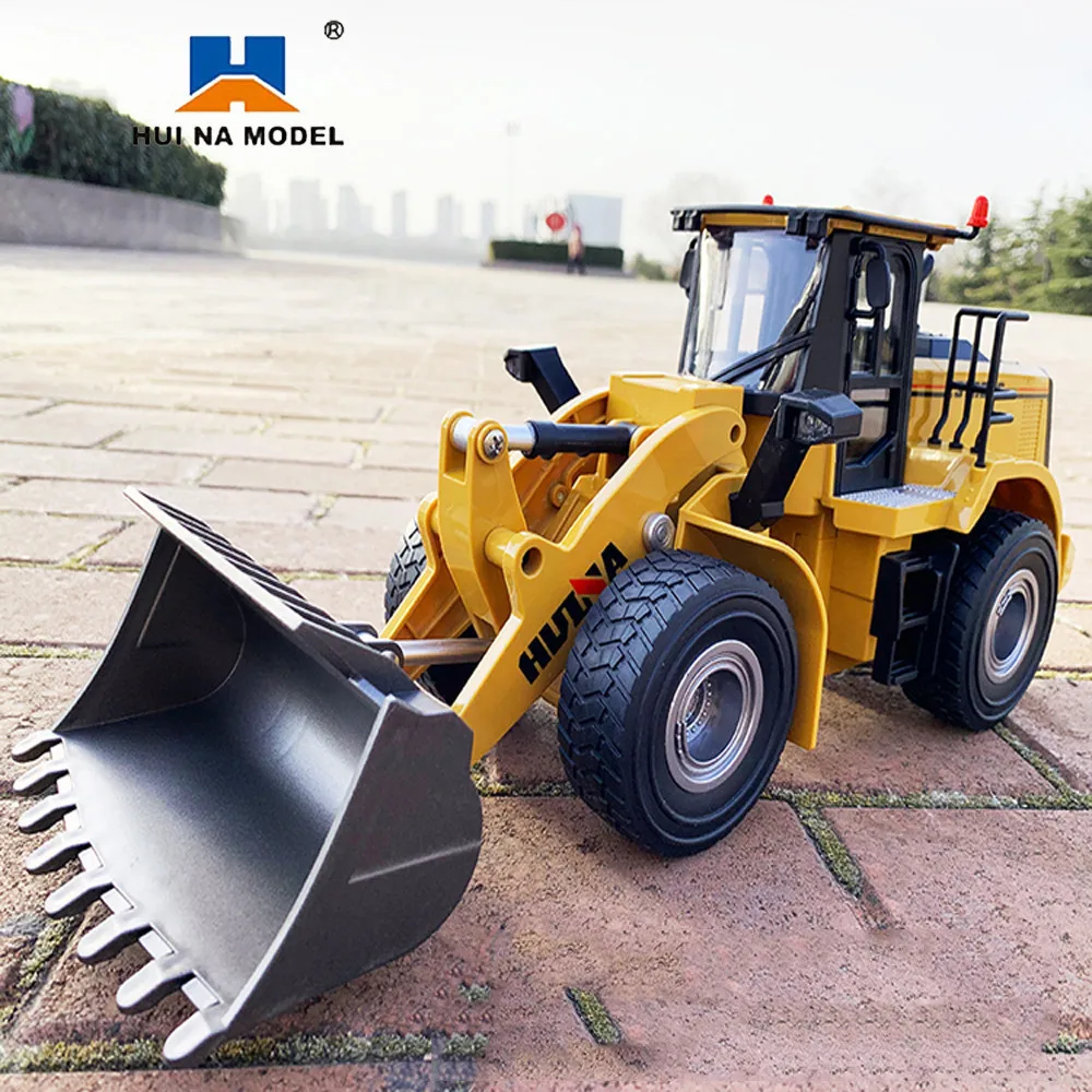 

HUINA 567 1:16 RC Tractor Loader Bulldozer Wheel Shovel Tractor Model Engineering Car 2.4G Radio Controlled Cars Toys for Boys