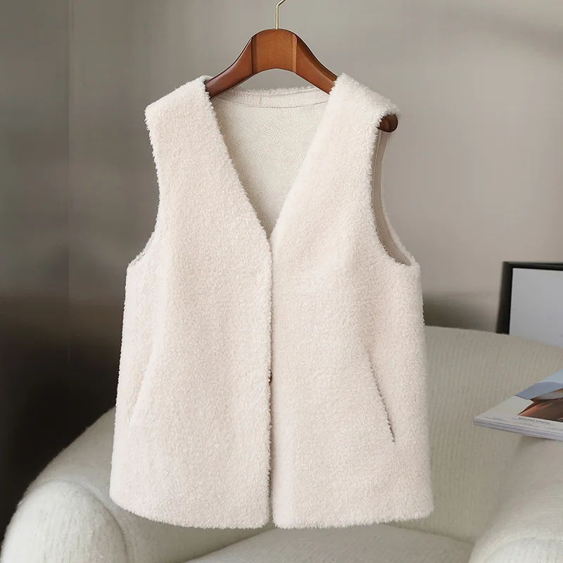 Women Real Lamb Wool Cashmere Fur Vest Waistcoat Stylish Short Real Lamb Fur Jacket New 2022 Autumn Winter Sleeveless Coats C165