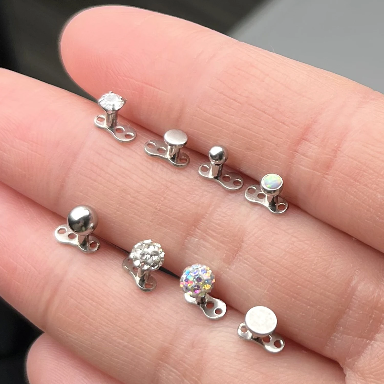 

Пирсинг кожаный из хирургической нержавеющей стали, 14 г, 2 шт.