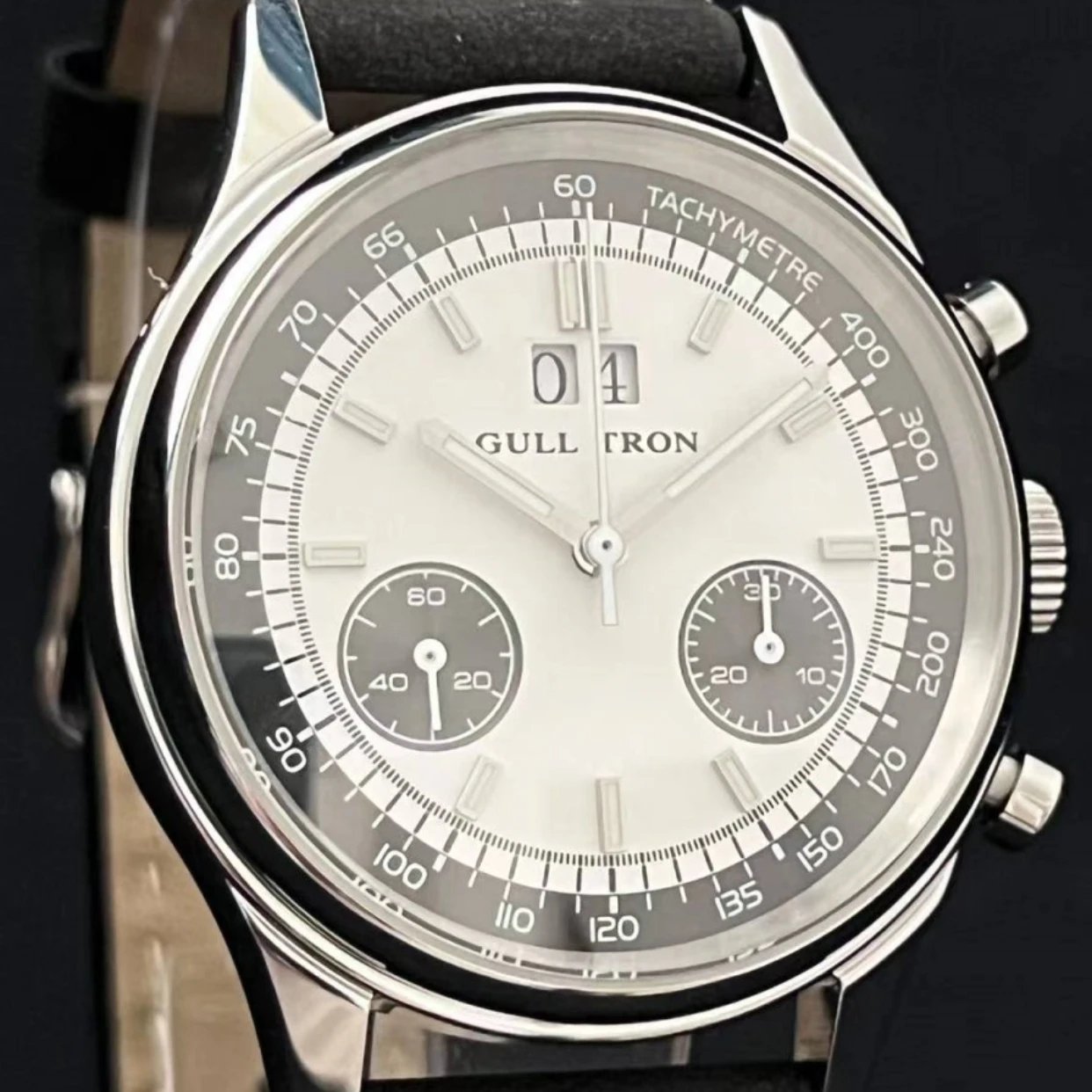 

Men's Wrist Watch 1963 Aviation Manual Chronograph Mechanical Flip Calendar Luminous Panda Dial St1931 Retro Pilot Watch