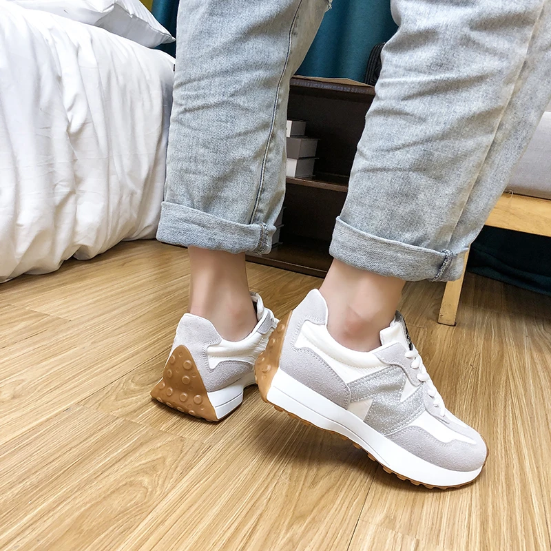 Women Luxury Sports Shoes 2023 Spring Autumn New Air Mesh Color Block Popular Trendy Soft Sole Casual Sneakers Zapatos De Mujer