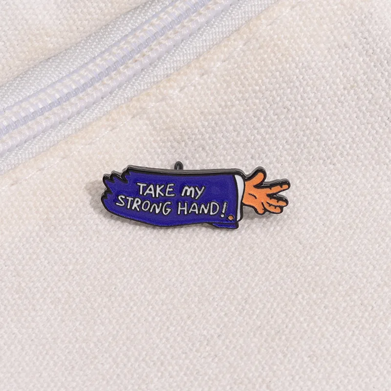Возьмите мою сильную руку твердая эмалированная булавка ужас Mivie значок