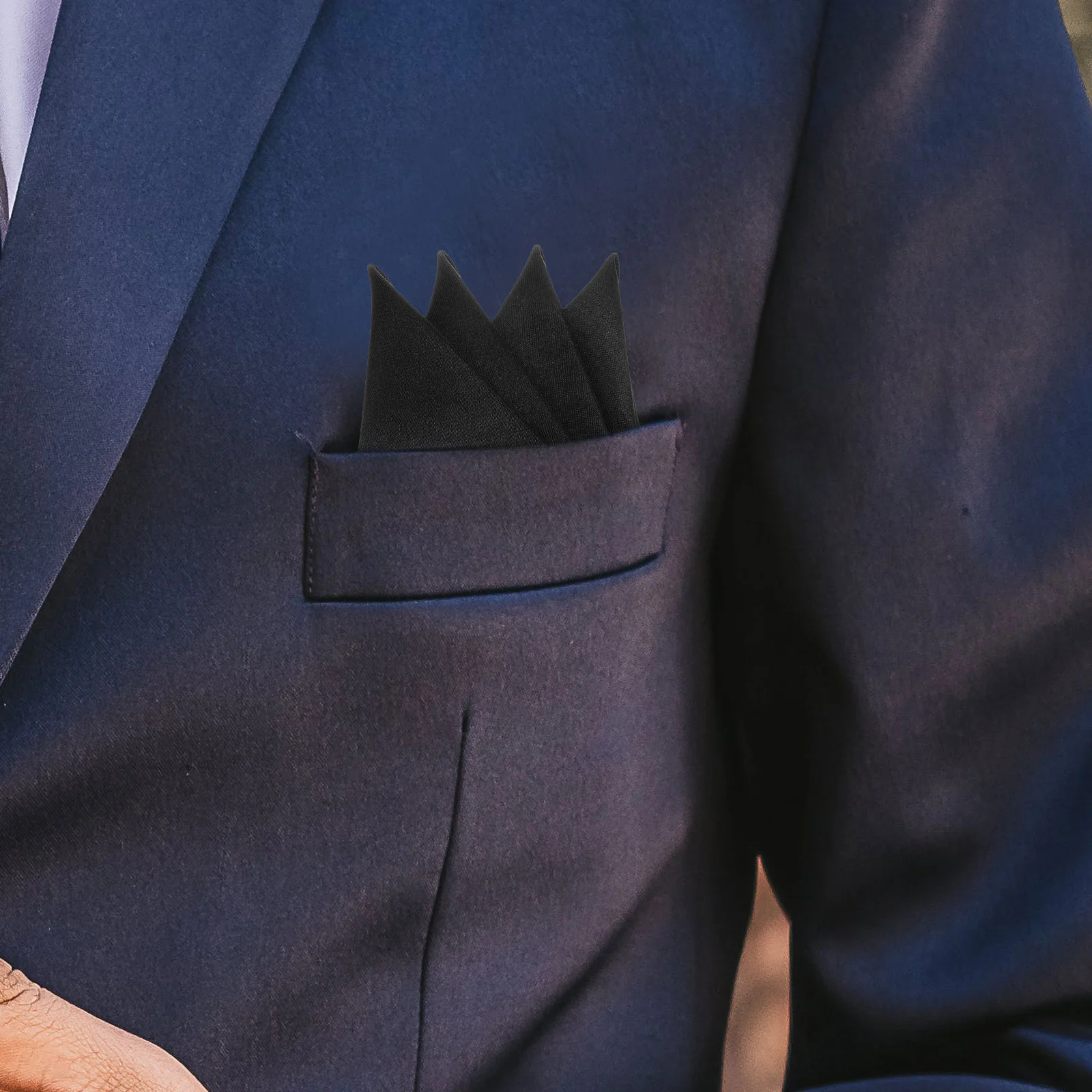 Рисунок 3 - Мужские карманные квадраты носовой