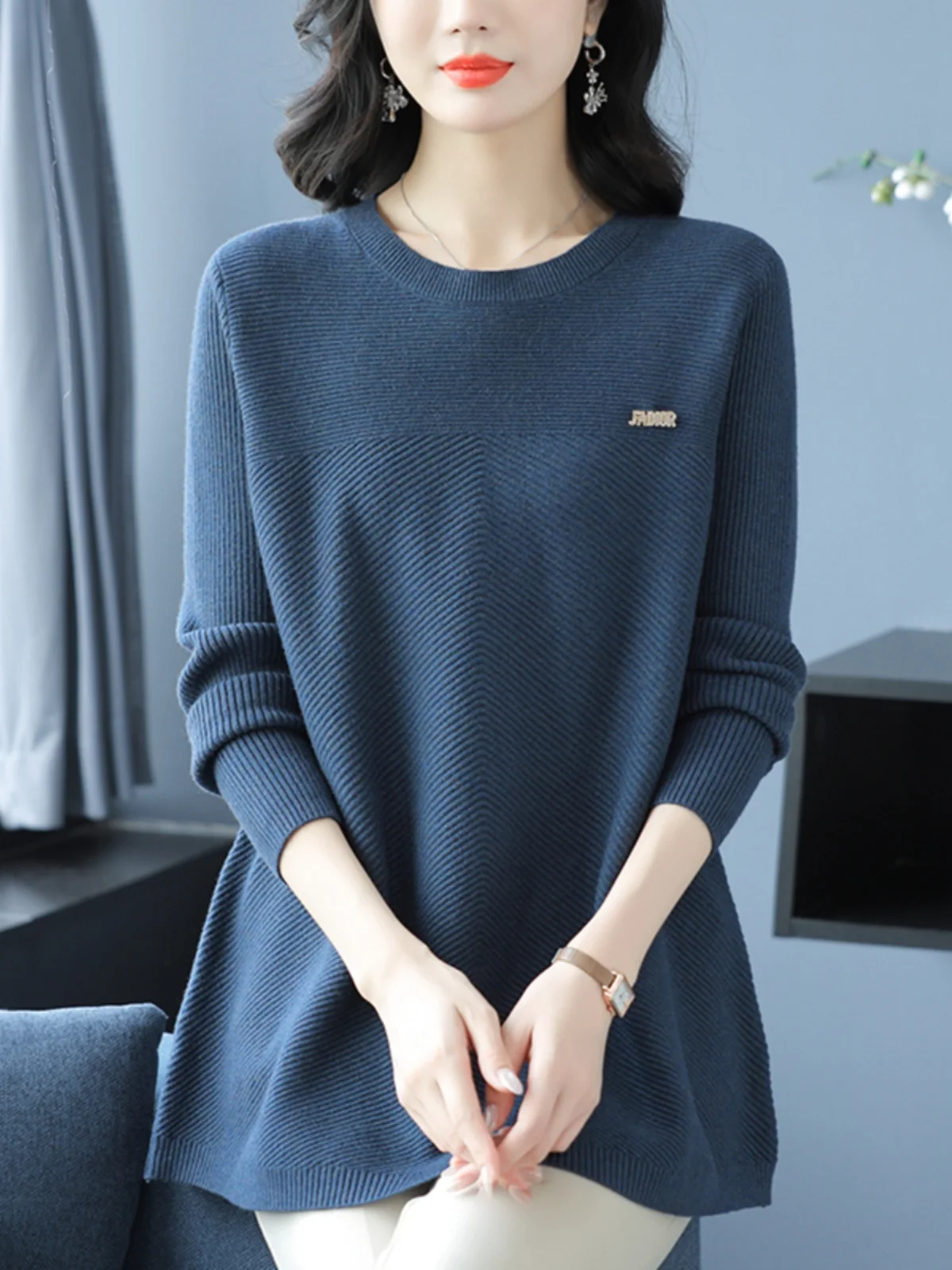 Женское платье среднего возраста вязаное на осень и зиму новинка 2024 свободный