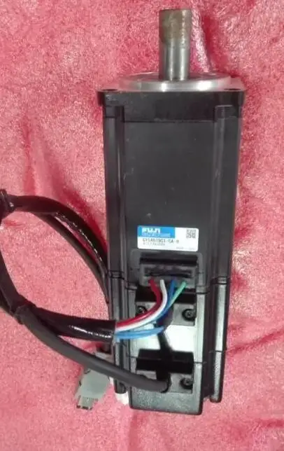 

GYS401DC1-CA-B Servo motor , Used one , 90% appearance new , 3 months warranty , fast shipping