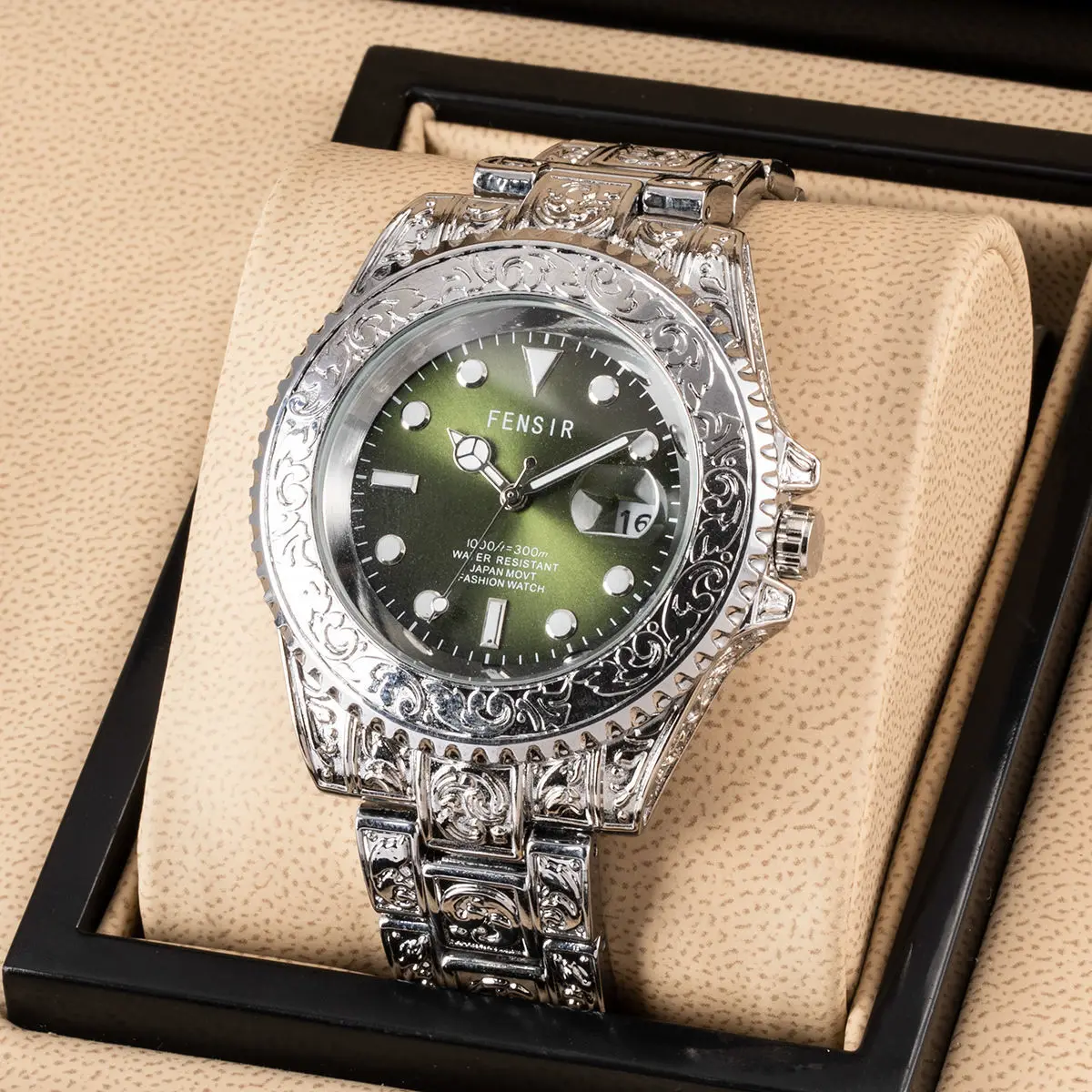 

New Phantom Carved Watch Fashion Men's Retro Luminous Waterproof Quartz Watch Personality Versatile Casual Men's Watch Trend