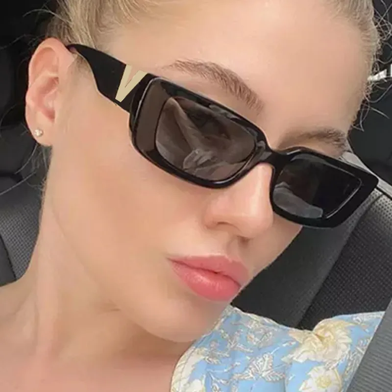 

Retro Rectangle Sunglasses Women Brand Designer Vintage Small Frame Sun Glasses Ladies Classic Black Square Oculos De Sol