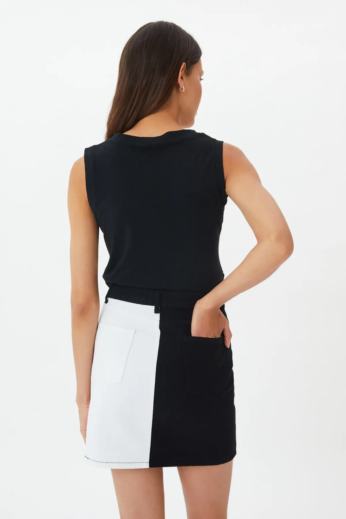 

Trendyol Black With Color Block Denim Skirt TWOSS21ET0424